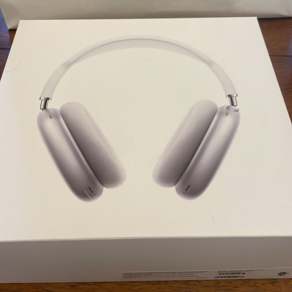 EMPTY apple boxes. 11 total plus 2 bags. - Picture 6 of 8